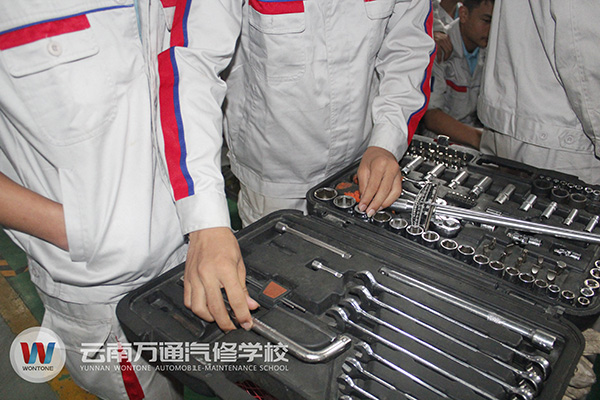 工具收集整理也是日常实训的一部分.jpg