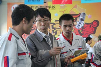 汽车检测与维修工程师