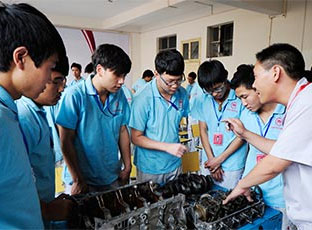 汽车检测与维修工程师