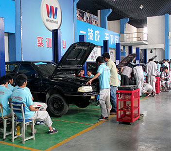 云南最专业的汽修学校