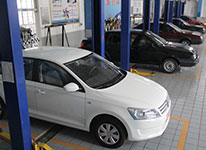 云南万通学校先进设备室