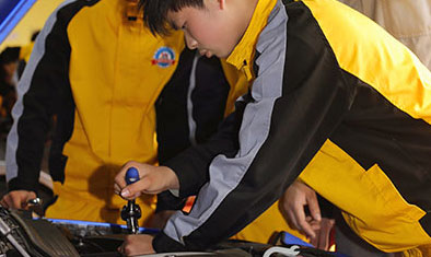 云南万通汽修学校