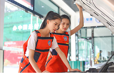 汽车镀晶技术大火烧车